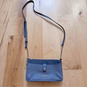 Guess Ladies Jaslynn Crossbody Top Zip